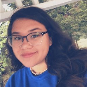 Meet your Posher, Divina